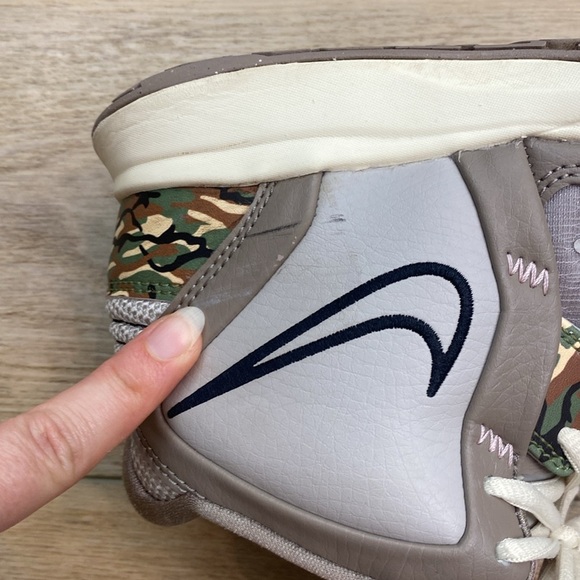 Nike | Kyrie Leopard Camo‎ | Sneakers - Picture 4 of 16